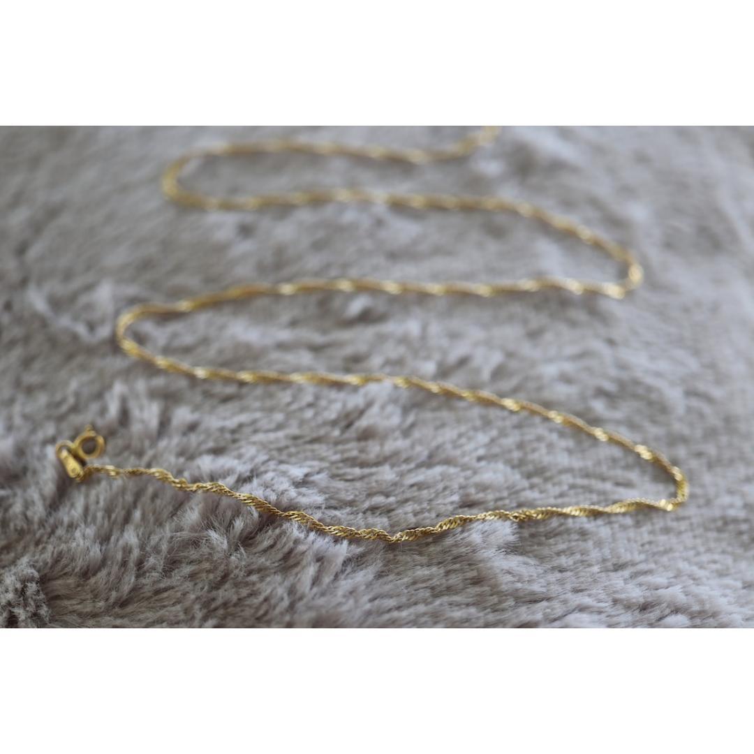 14k Singapore chain link Necklace. 14k Yellow Gold Singapore Twisted Curb Chain. For Sale 4