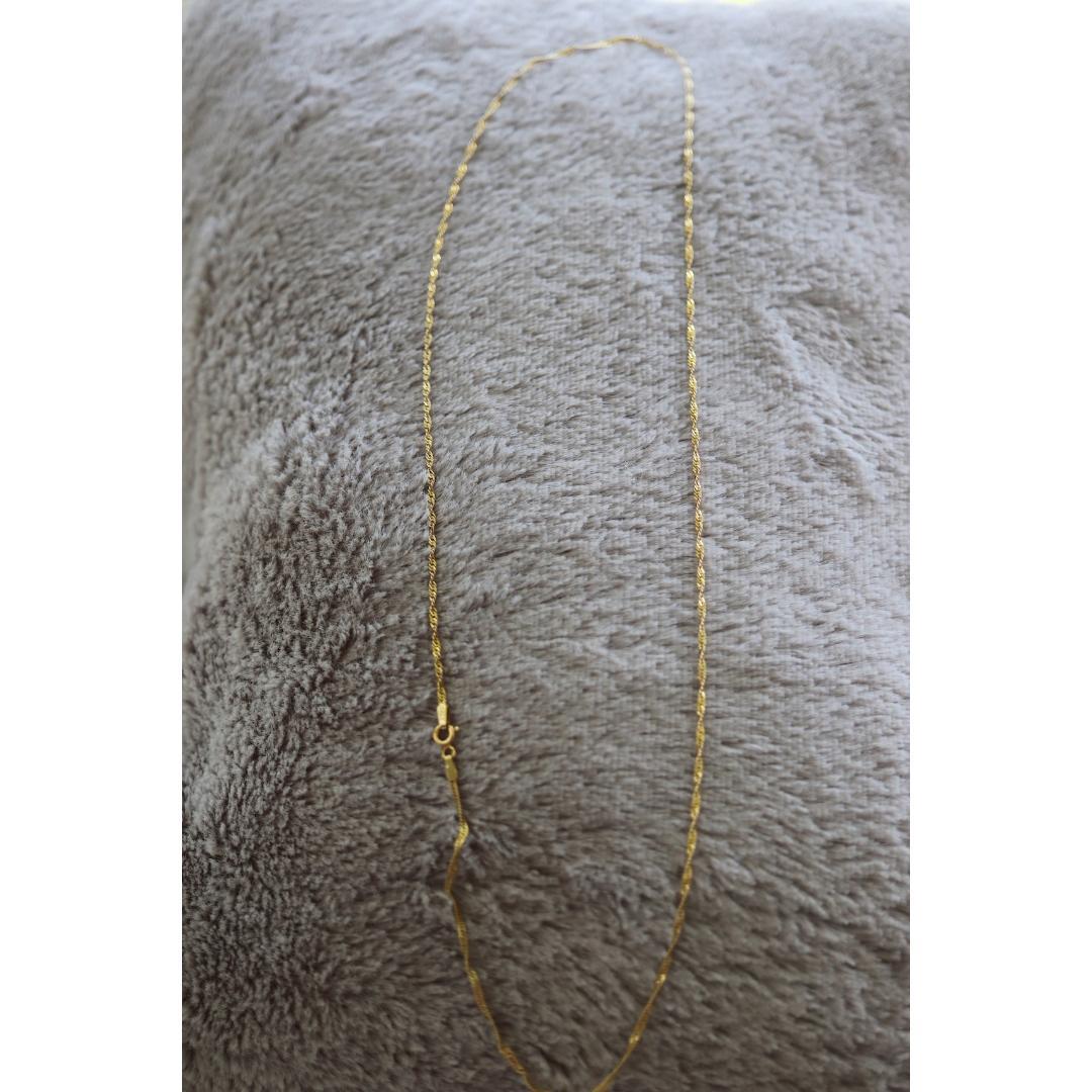 Women's 14k Singapore chain link Necklace. 14k Yellow Gold Singapore Twisted Curb Chain. For Sale