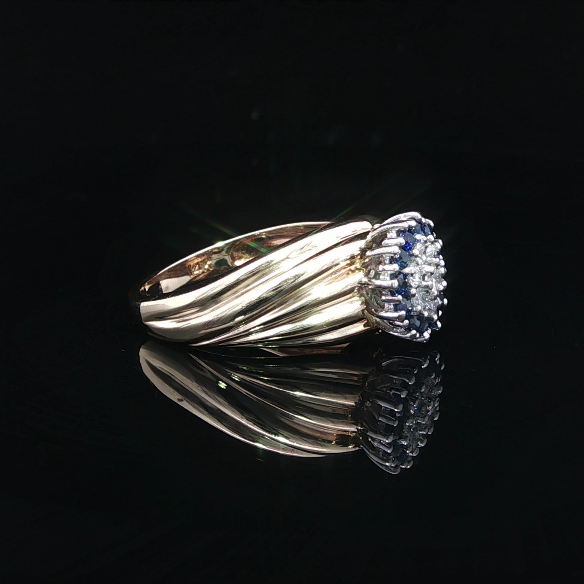 Bague en or massif 14k 0.54ctw Saphir Diamant Cluster Flower Swirl Grooved Ring en vente 7