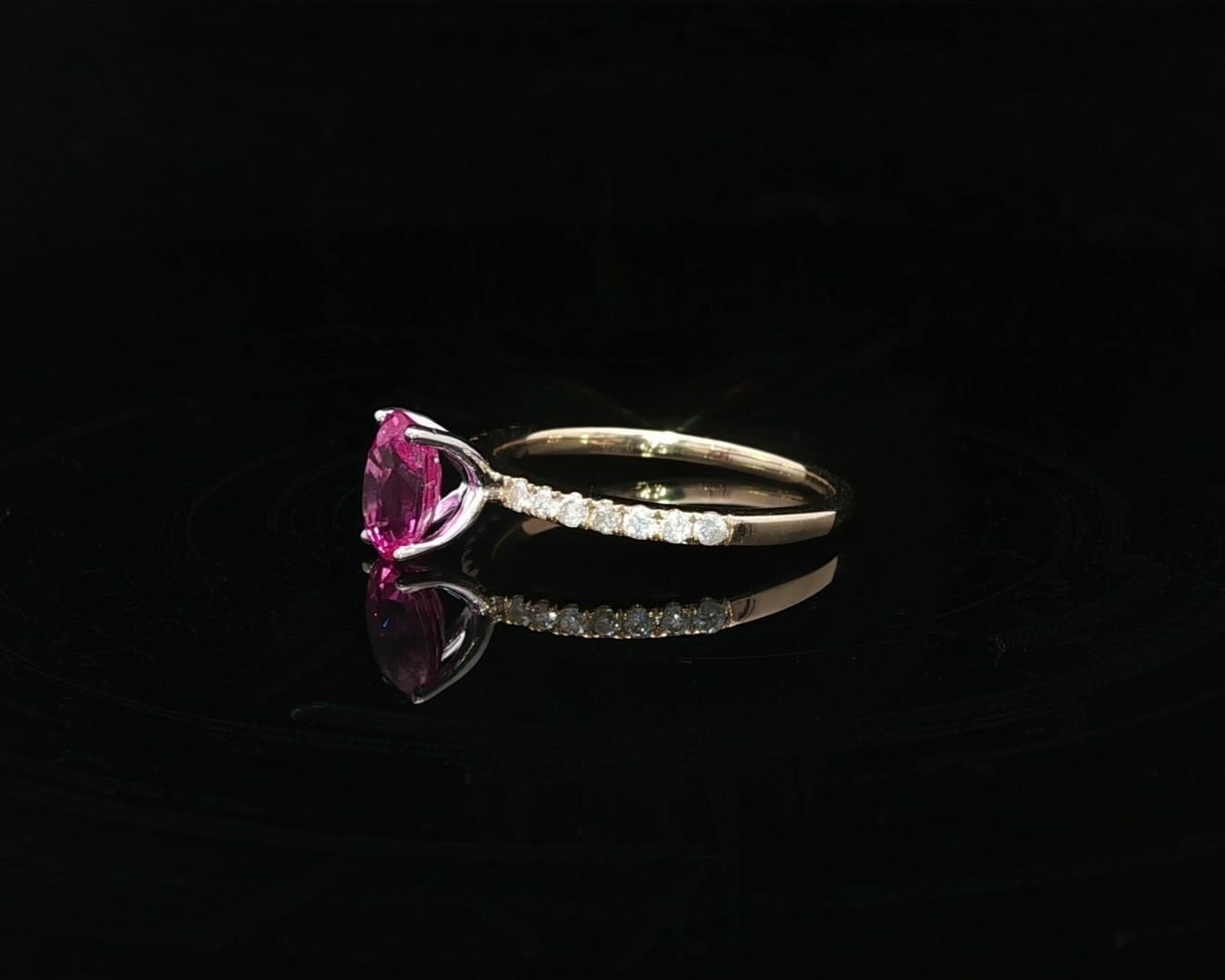 Bague de promesse en or massif 14k 1.30ct Oval Pink Sapphire Dainty Diamond Shank en vente 1