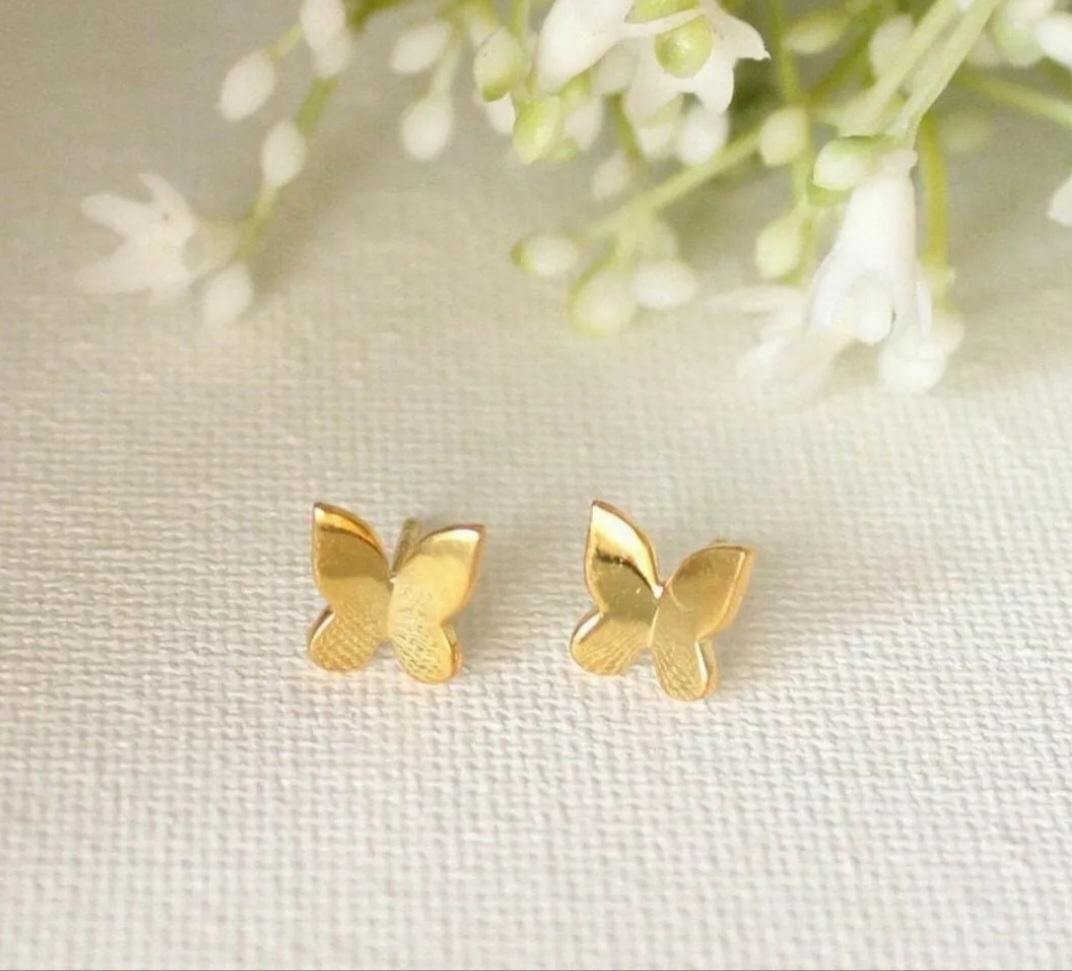 14k Massivgold Schmetterlingsohrringe Gold Body Piercing Insect Nose Ohrschmuck. im Angebot 2