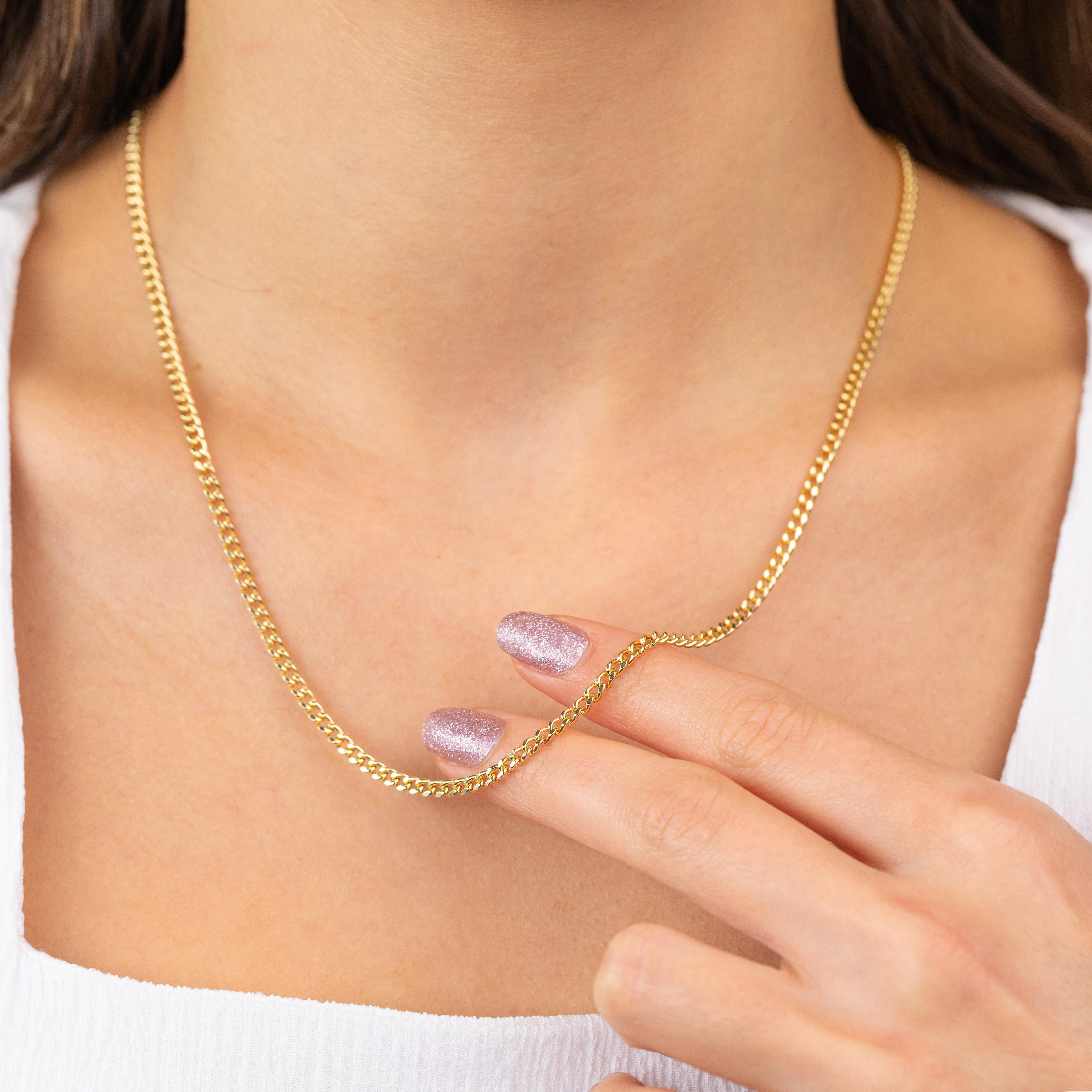 14K Yellow Gold Curb Chain Necklace- 585K 

Made of 14 ct. gold.
With hallmark.

Total Weight:7,10  gr.
Size: 50 cm

This piece was made with quality materials and excellent handwork. I guarantee the quality assurance of my handwork and materials.