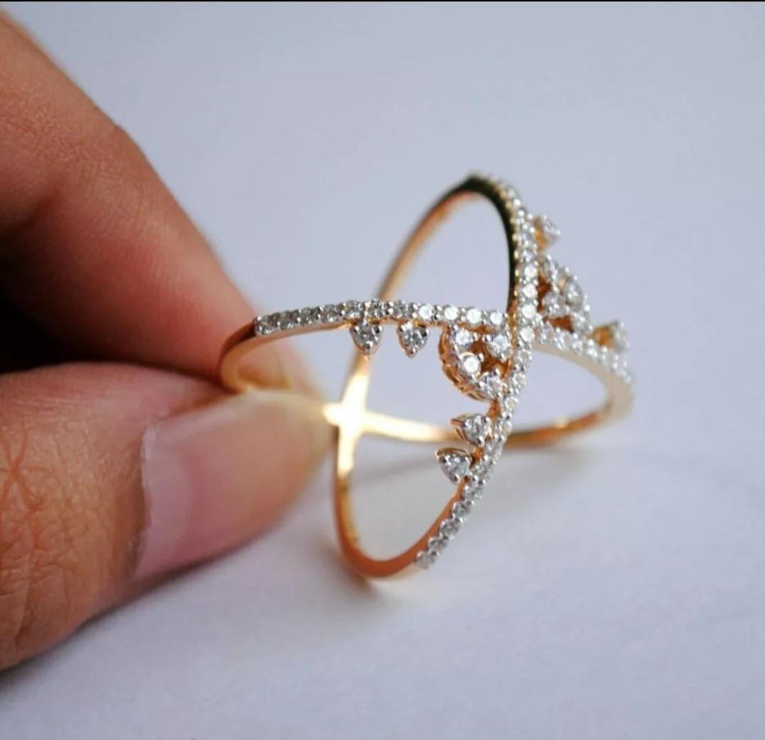 14k Solid Gold Criss Cross Diamond Statement Ring Hochzeit Crossover Ring Band. im Zustand „Neu“ im Angebot in Chicago, IL
