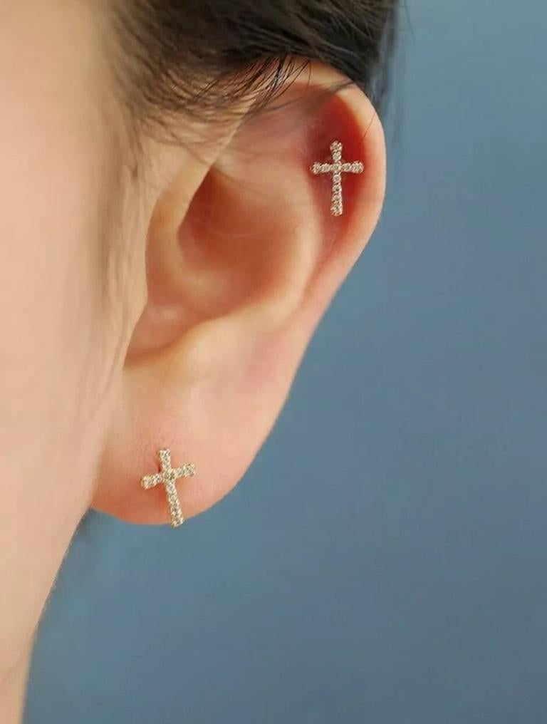 Oro macizo de 14 quilates Cruz Pendientes de diamantes Protección Cruz Pendientes de oro en Nuevo estado para la venta en Chicago, IL