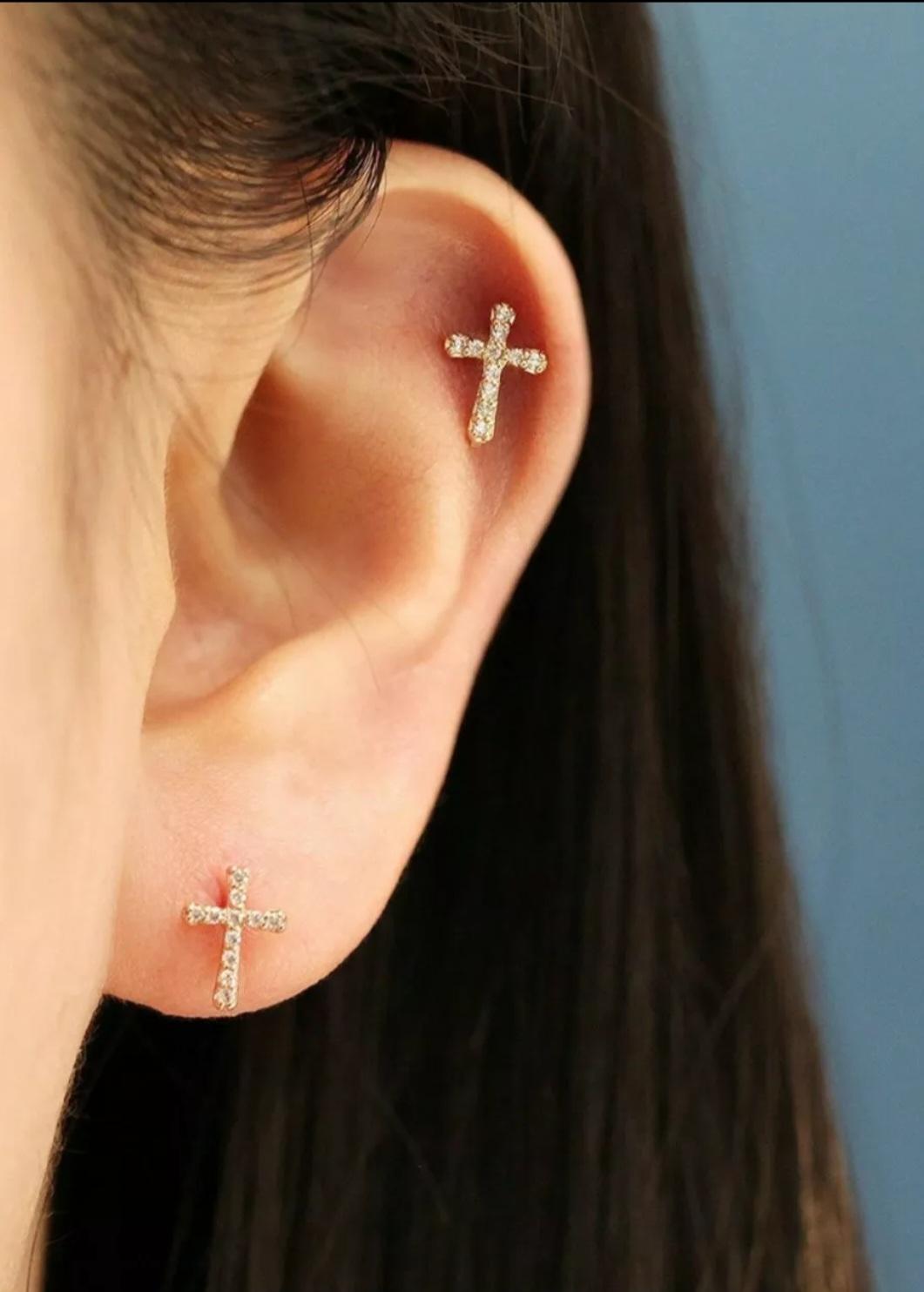 14K Solid Gold Cross Diamond Stud Earrings Protection cross gold Ear Piercings In New Condition For Sale In Chicago, IL