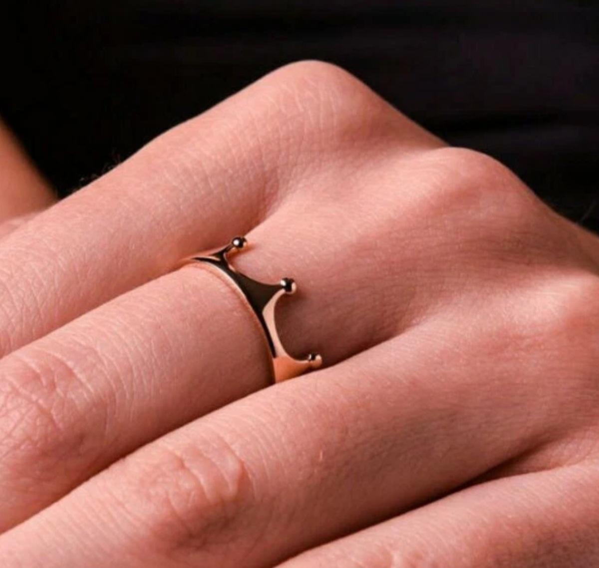 14k Or massif Bague couronne fine Minimalist Delicate Tiara Ring en vente 2