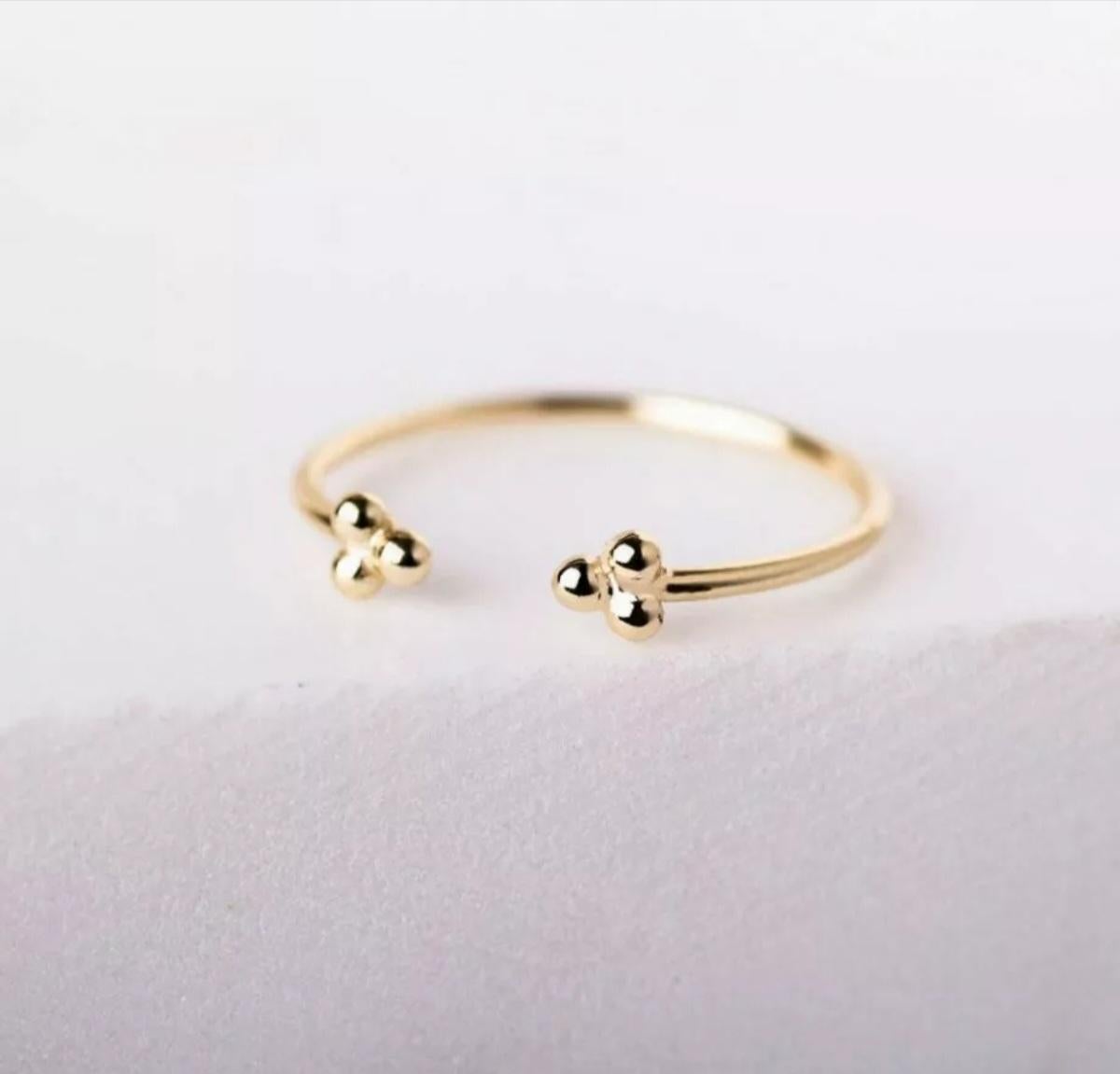 14k Solid Gold zierlich drei Kugel offen Stacking Anweisung Ring Minimalist Ring. im Angebot 1