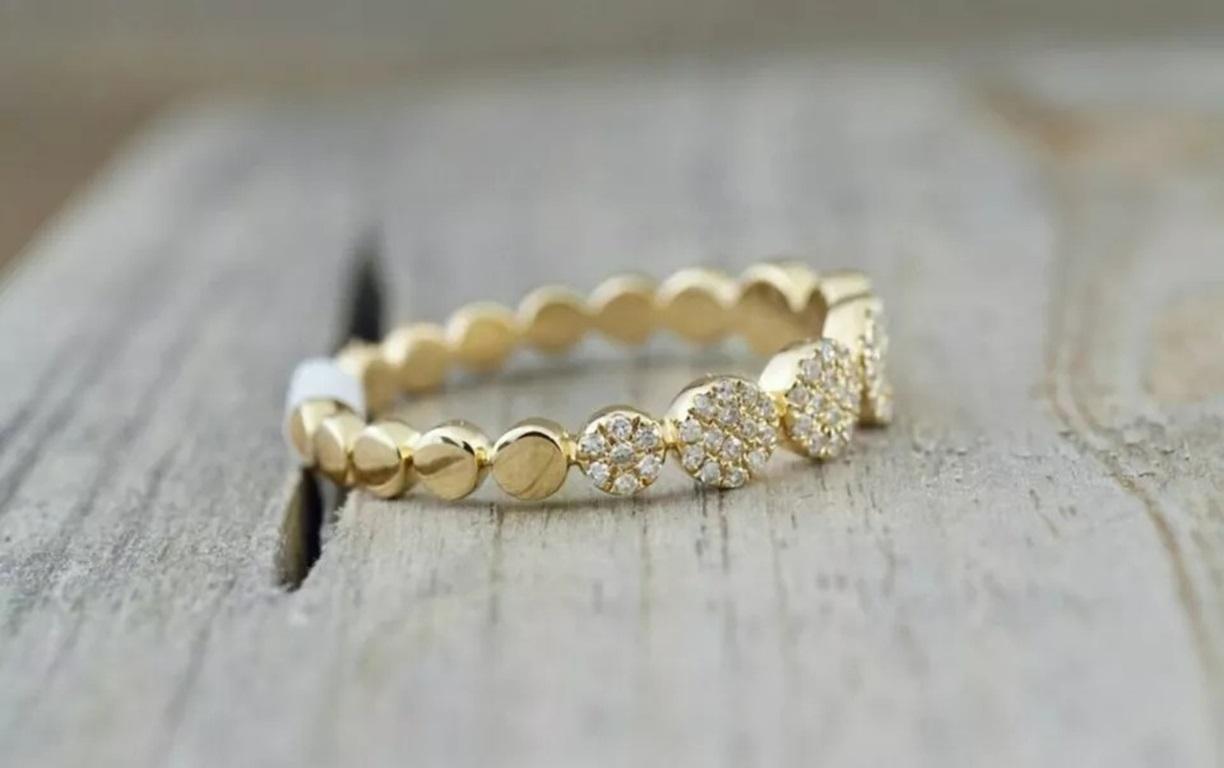 Round Cut 14k Solid Gold Diamond Dainty Round Eternity Band For Sale