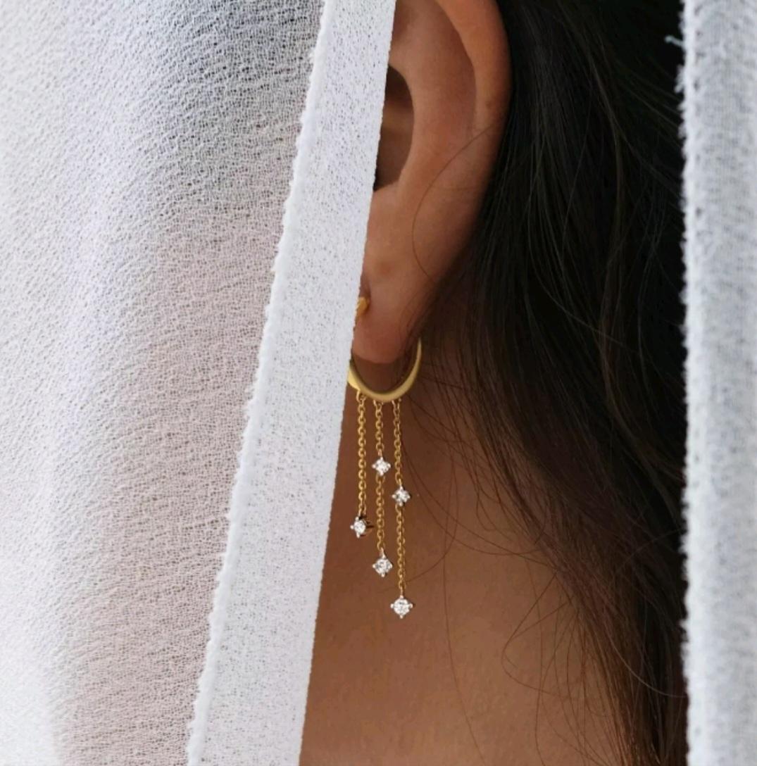 Pendientes de oro macizo de 14 quilates con cadena de diamantes colgantes para mujeres Regalo de aniversario Oro. Corte redondo en venta