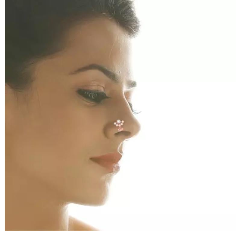 14K Solid Gold Diamond Droplets Nose Ring Stud Body Piercing In New Condition For Sale In Chicago, IL