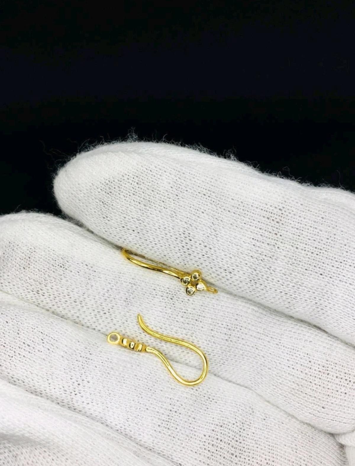 Gancio per orecchio con diamante in oro massiccio 14 carati Filo per orecchini Gancio per diamante. in vendita 4