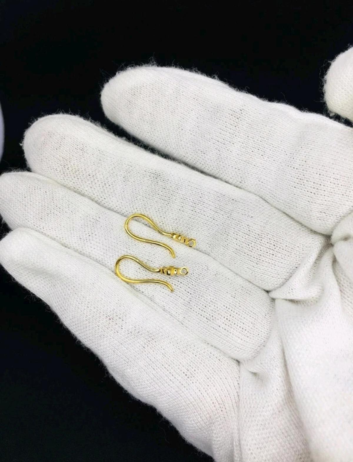 Gancio per orecchio con diamante in oro massiccio 14 carati Filo per orecchini Gancio per diamante. in vendita 2