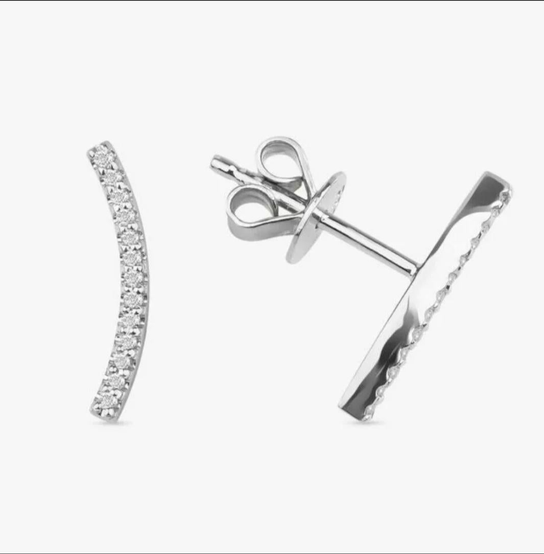 Orecchini con diamanti in oro massiccio 14K Mini orecchini a polsino Regalo di Natale per le donne

Numero di diamanti
26
Forma
Luna
Chiusura
Farfalla
Metallo
Oro giallo
Articolo Lunghezza
15 mm circa
Pietra principale
Diamante
Materiale
Oro