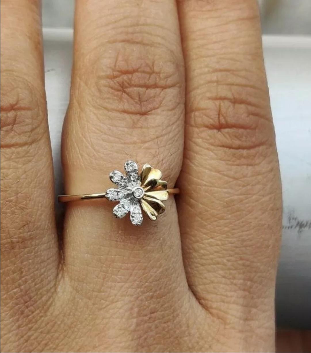 14k Solid Gold Diamond Flower Ring Handmade Diamond Wedding Ring Floral Band. In New Condition For Sale In Chicago, IL