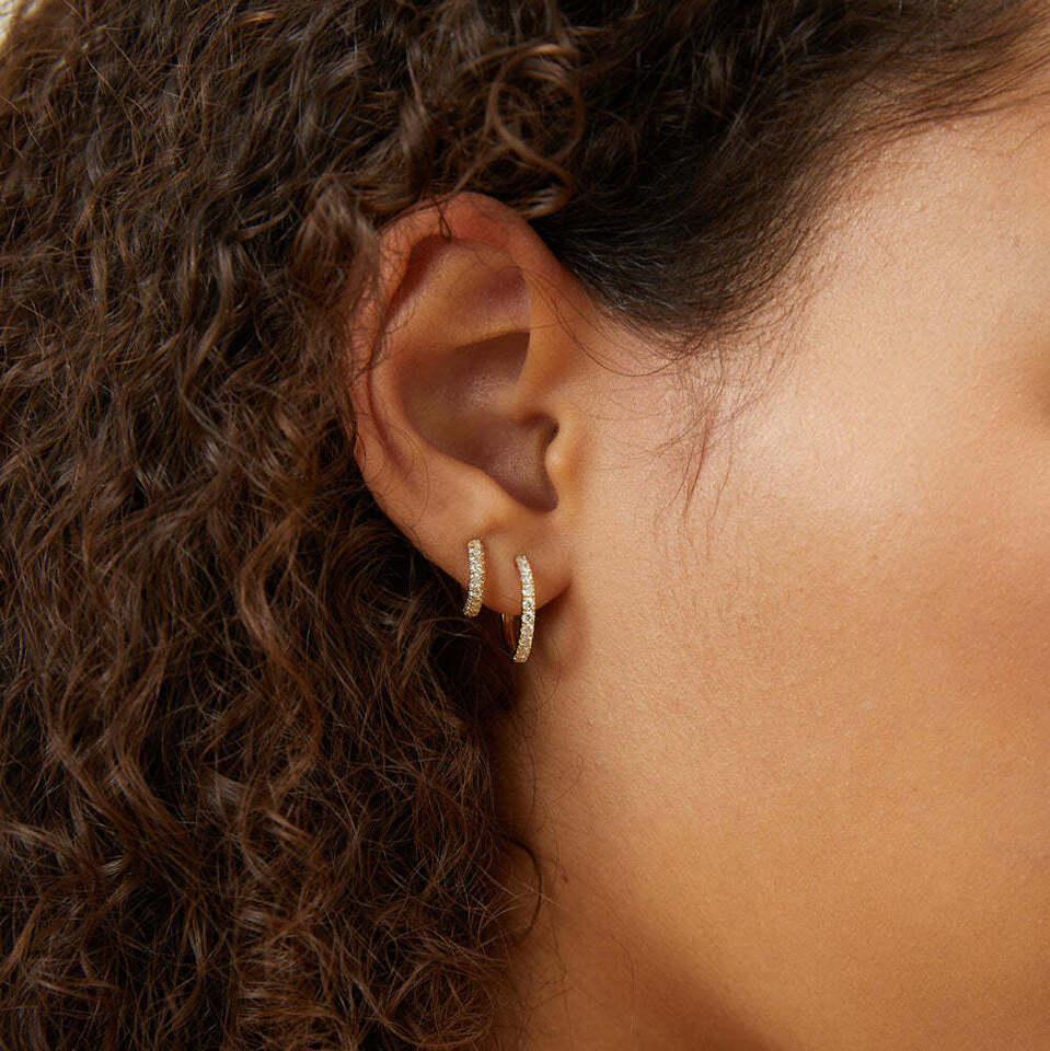 Women's or Men's 14K Solid Gold Diamond Huggie Earring Hoops For Women Yellow gold diamond Jewels For Sale