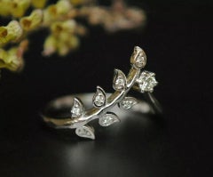 14k Solid Gold Diamond Leaf Chevron V Shape Wedding Band Ring