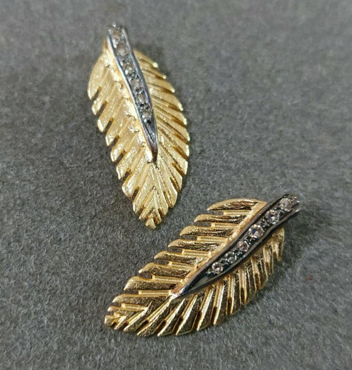14k Solid Gold Diamond Leaf Pendant Gold Jewelry  Feather Pendant Textured Leaf For Sale 4
