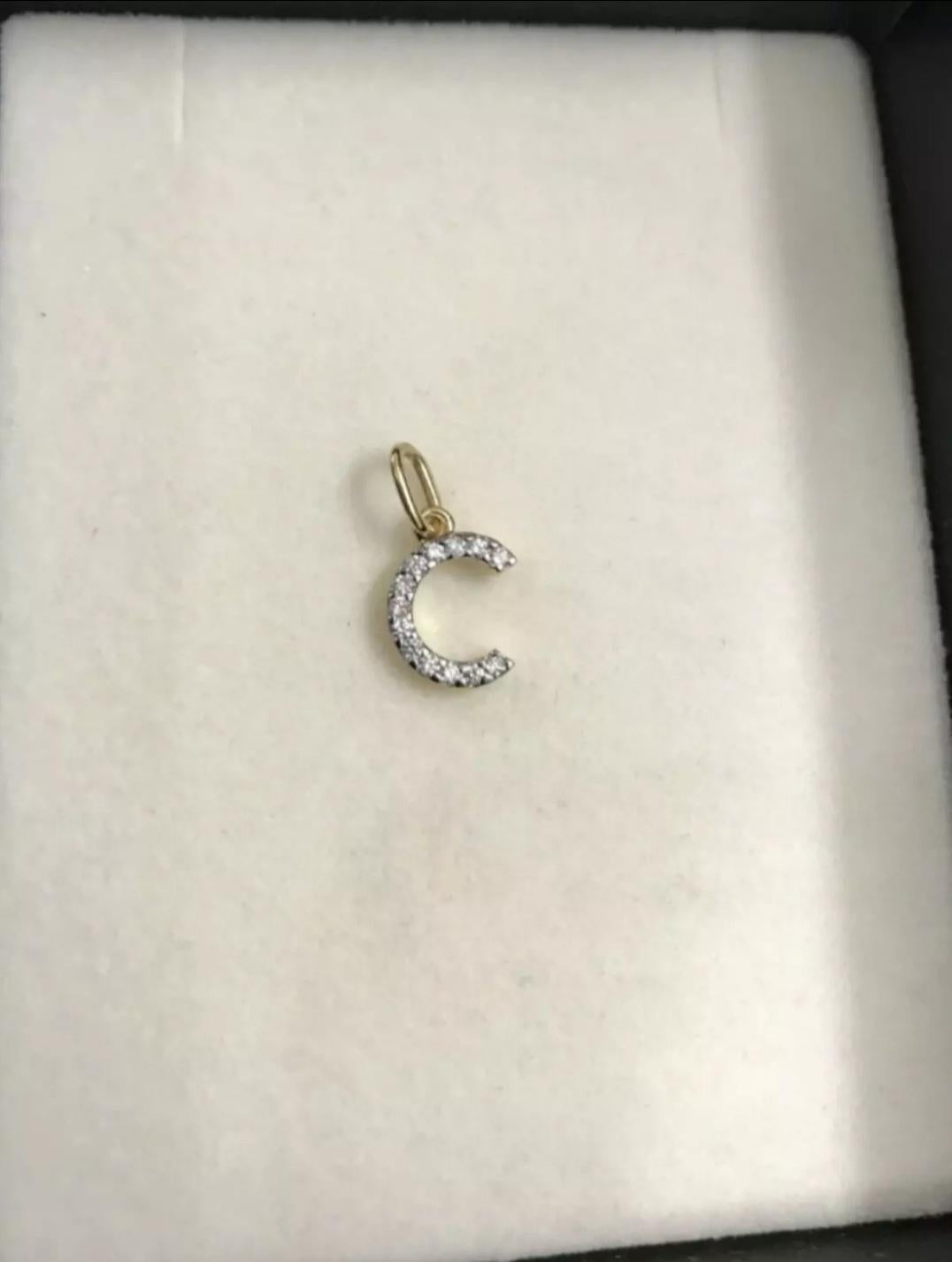 14K Massivgold Diamant Name Halskette Name Initial Anhänger Weihnachtsgeschenk für sie (Art déco) im Angebot