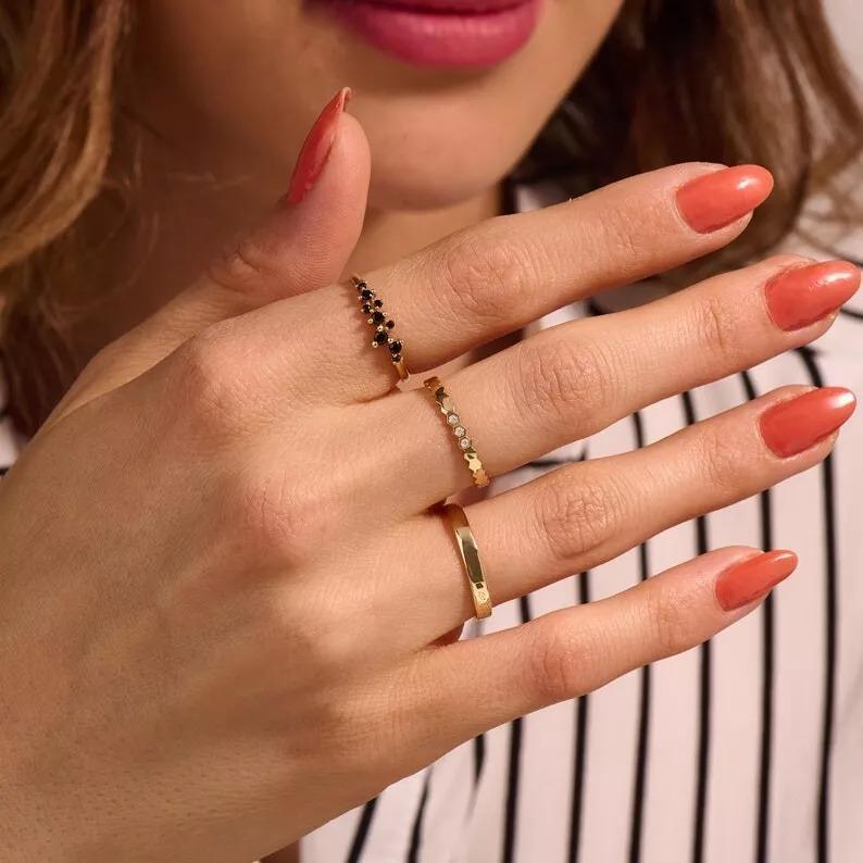 14K Solid Gold Diamond Studded Hexagon Shape Ring Band For Women Birthday Gift. For Sale 3