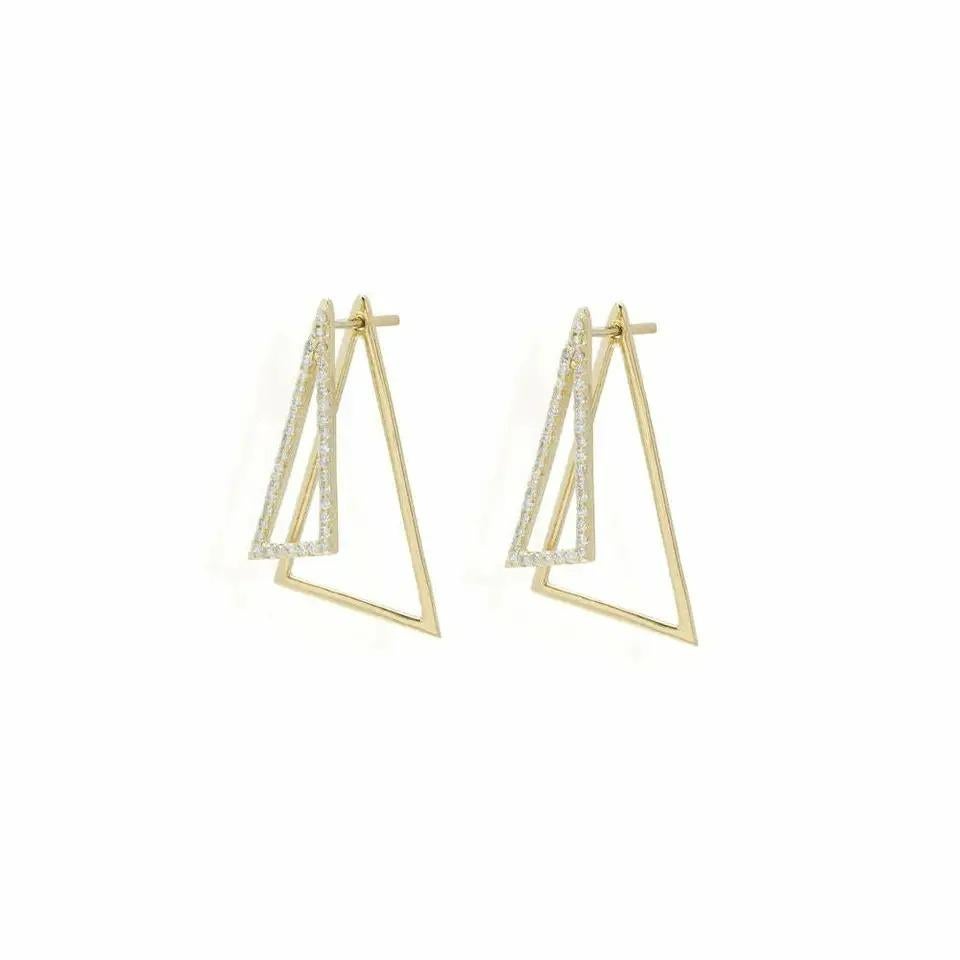 Boucle d'oreille Triangle en or massif 14K clouté de diamants Boucle d'oreille Triangle en or pour femmes
Léger, il peut être porté tous les jours

Informations complémentaires :
Condit : Nouveau avec étiquettes : Un article neuf, non utilisé et non