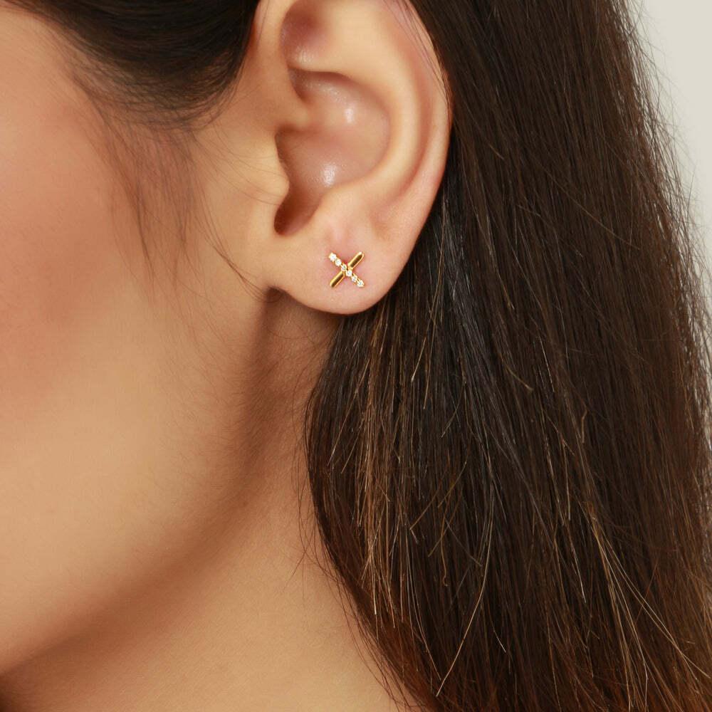 Round Cut 14K Solid Gold Diamond Tic-Tac-Toe Earring Gold XO Handmade Elegant Earring Pair For Sale