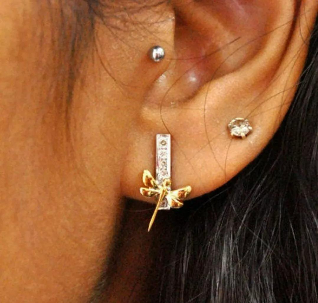 14k Solid Gold Dragonfly Earring Insect Jewelry Studs In New Condition For Sale In Chicago, IL