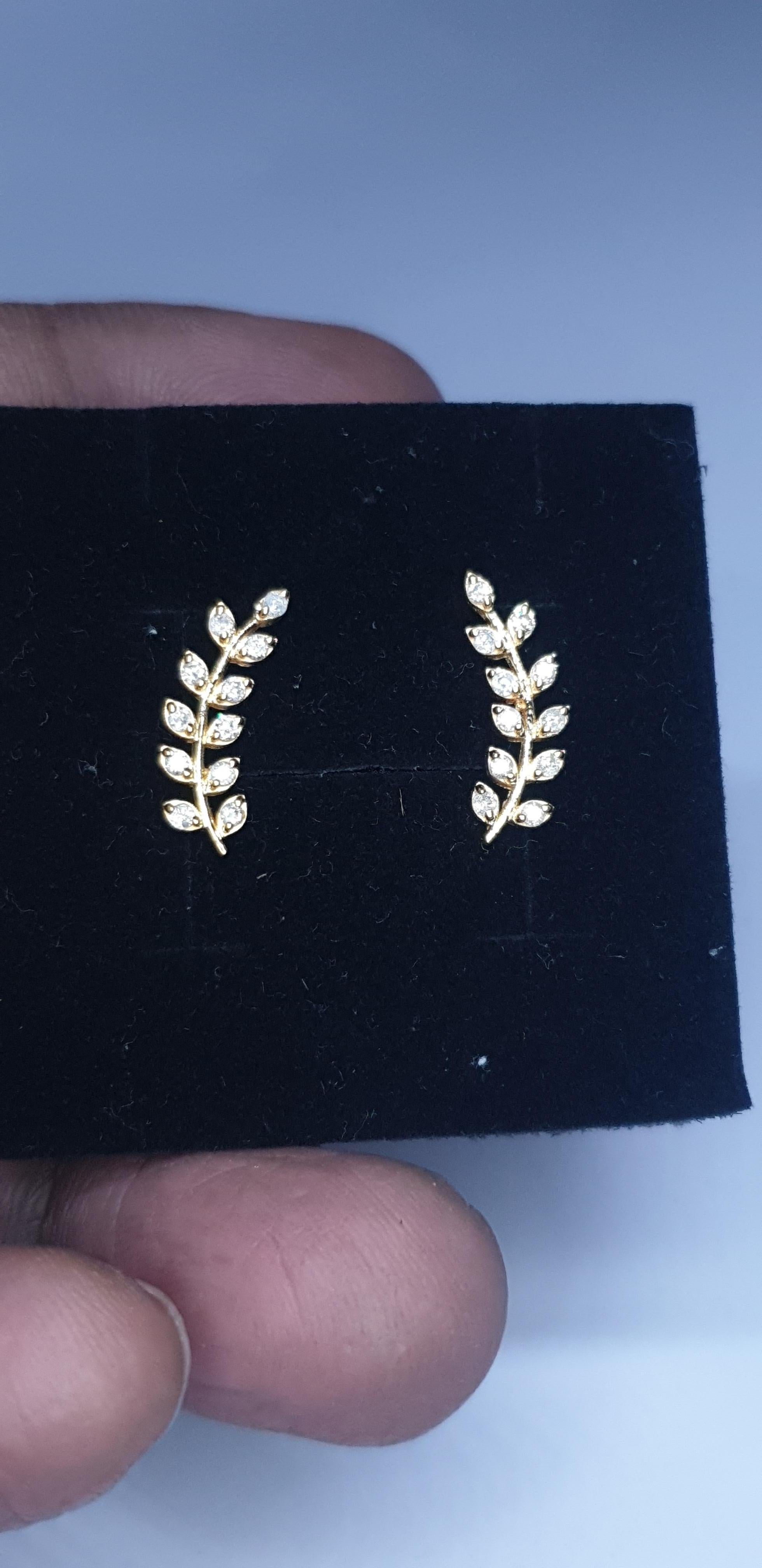 14k Solid Gold Ear Cuff Leaf Design Diamond Earrings Studs Leaves Designer Studs For Sale 4