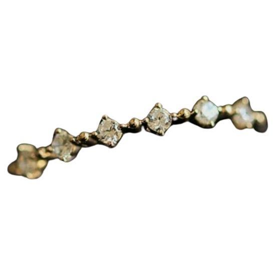 14k Oro Macizo Elegante Apilamiento Banda Delgada Delicado Anillo Diamante Mujeres Anillo Banda 
Metal base: Oro amarillo
Certificación: 14K Hallmarked, IGI
Metal: Oro amarillo
Material: Oro, Diamante
Piedra secundaria: Diamante
Piedra principal: