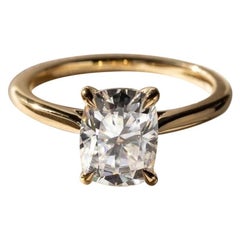 Oro massiccio 14k  Anello di fidanzamento con moissanite taglio cuscino allungato da 2 carati.