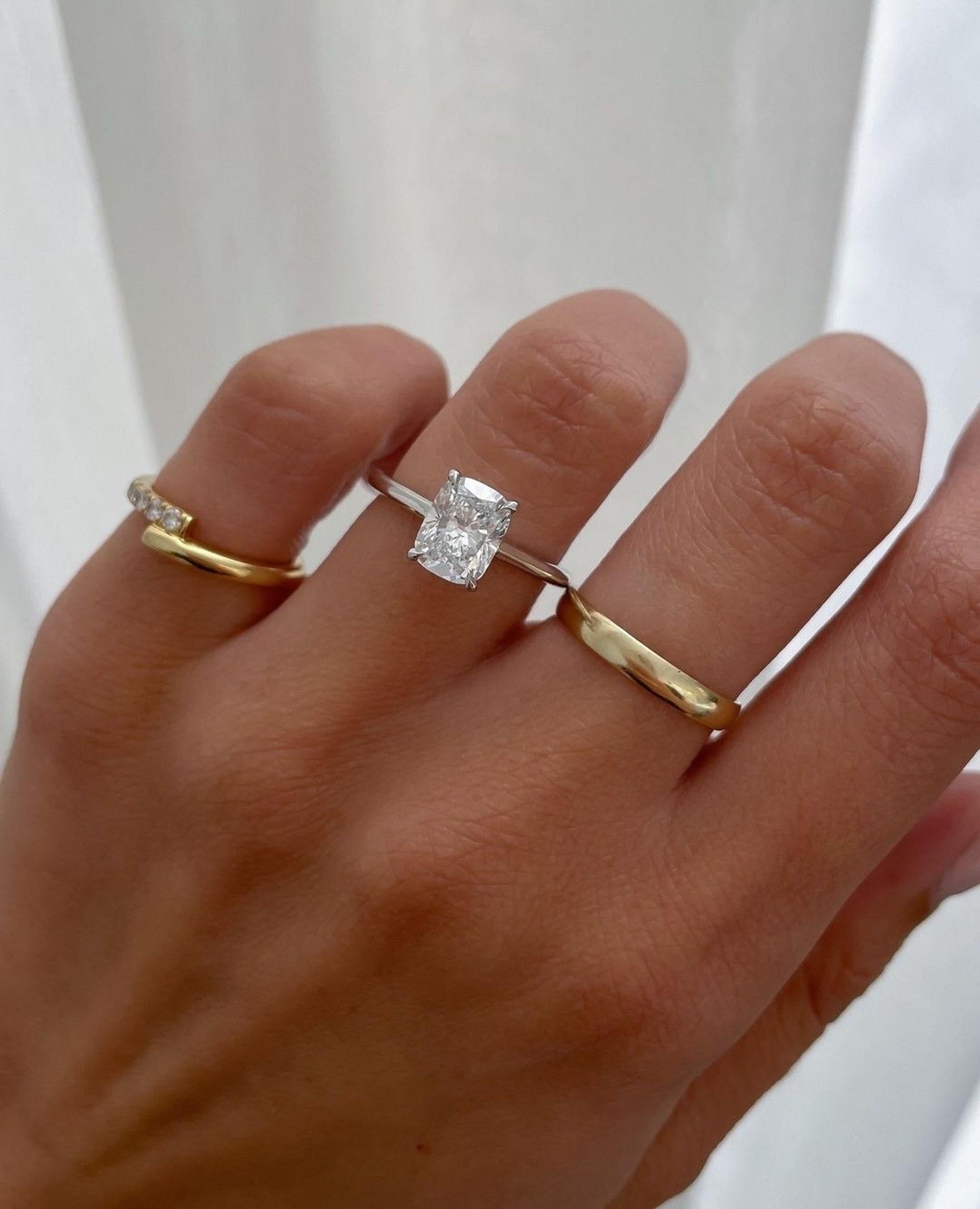 14k Massivgold  Länglicher Cushion Cut Moissanit 2 ct Verlobungsring . 2
