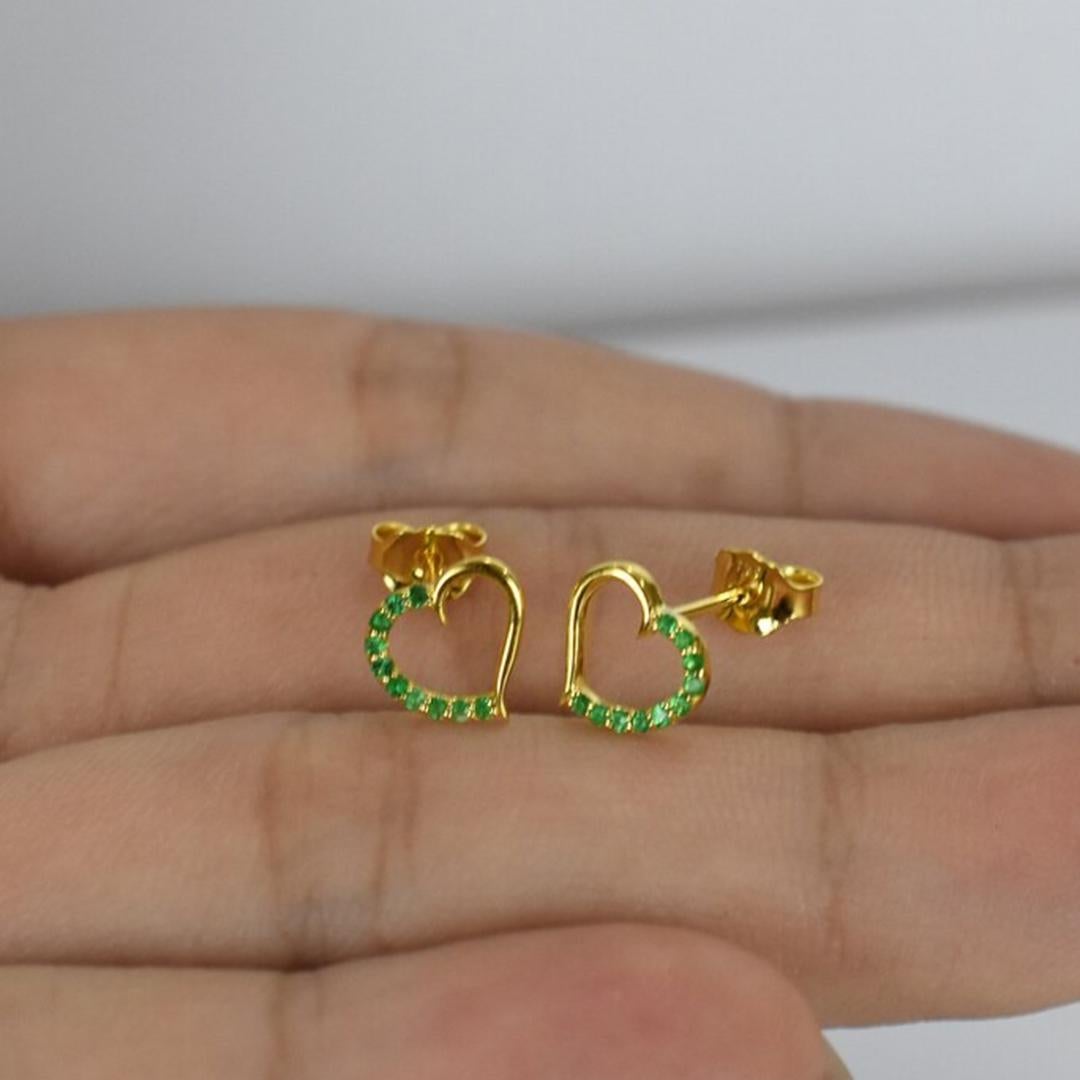 emerald heart stud earrings