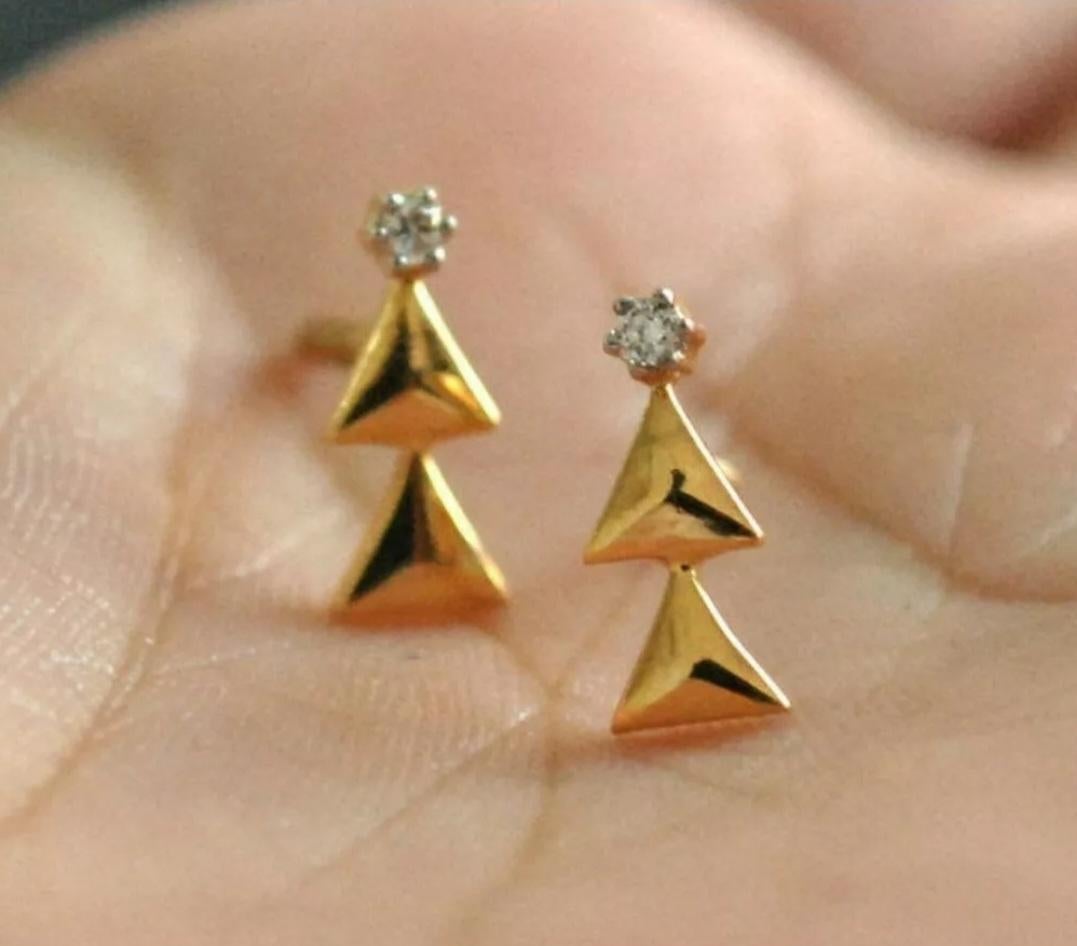 Boucles d'oreilles créatives en or massif 14K Boucles d'oreilles classiques en diamant pour femmes en vente 4