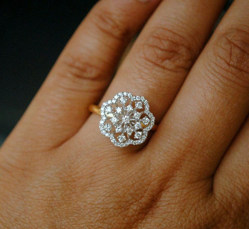 14k Massivgold Floral Cluster Diamant Statement-Blumen-Cluster-Ring im Zustand „Neu“ im Angebot in Chicago, IL