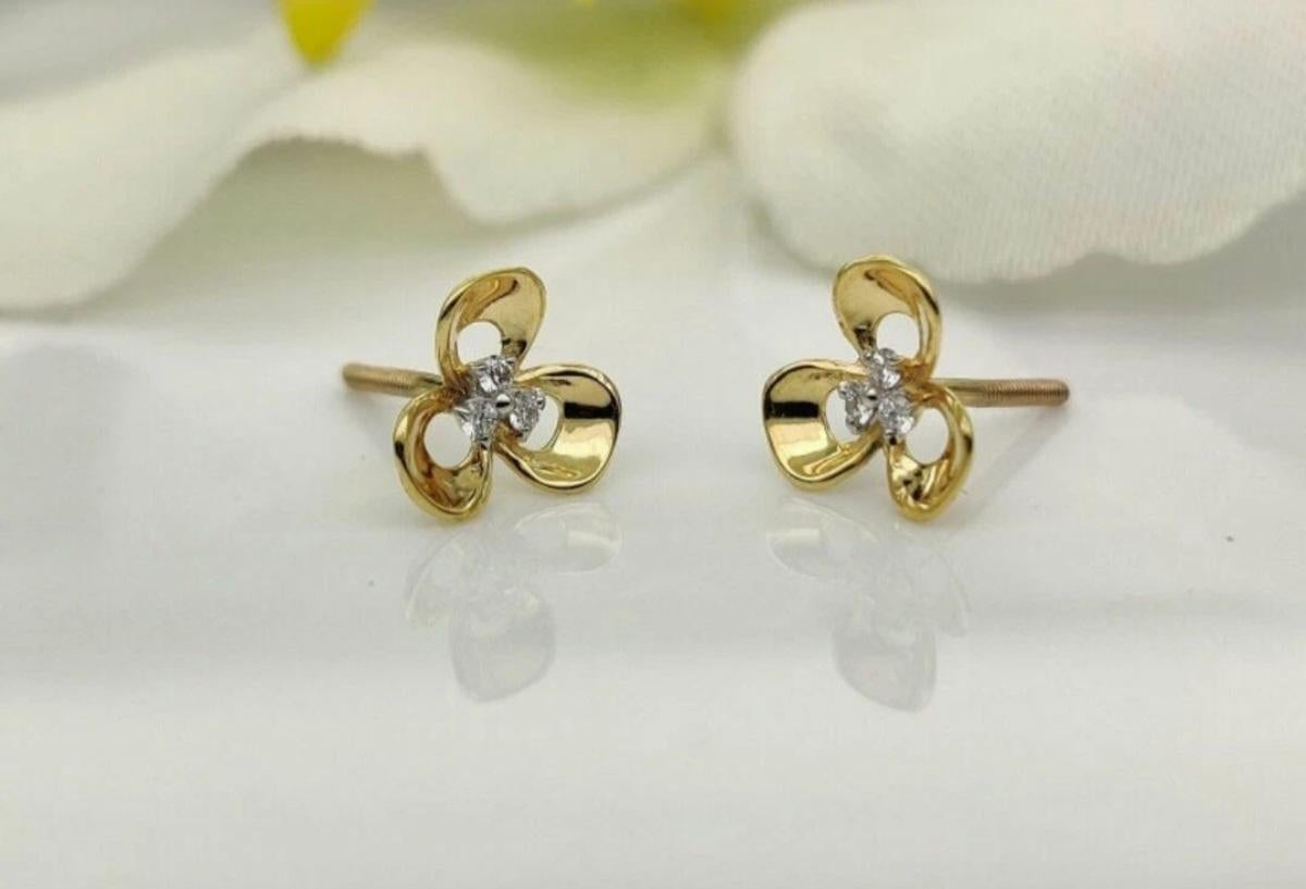 14k Solid Gold Floral Diamond Earring Dainty Diamond Gold Flower Statement Gift. For Sale 1