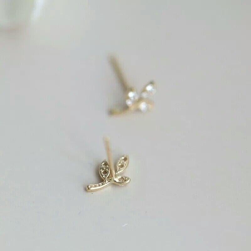 14K Solid Gold French Simple Leaf Tree Life Stud Earrings Natural Diamond Studs For Sale 4
