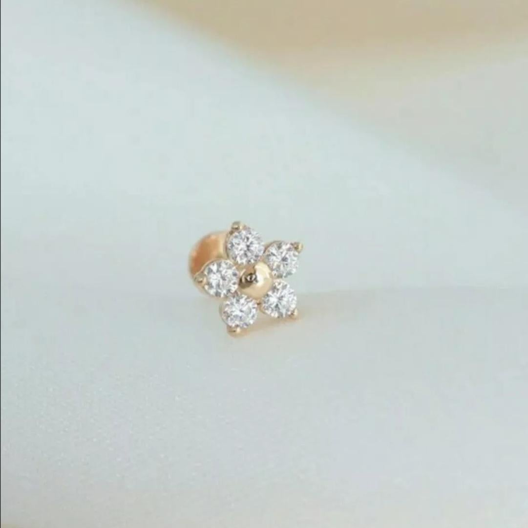 Spilla per piercing al naso/alle orecchie in oro massiccio 14K con diamante genuino e cartilagine a forma di fiore in vendita 5