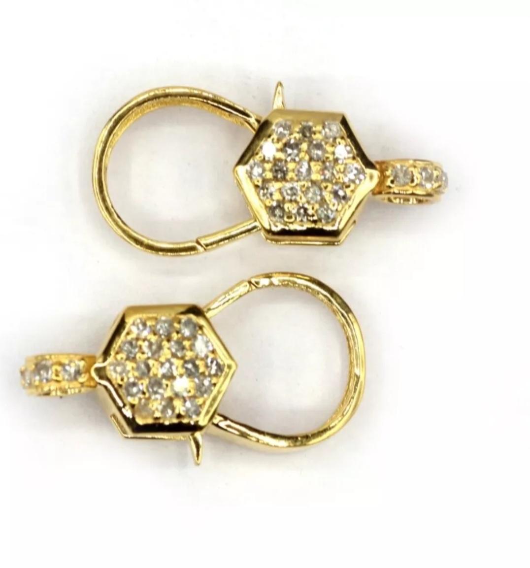 Taglio rotondo Serratura aragosta in oro massiccio 14K con diamante genuino per la creazione di collane di gioielli in vendita
