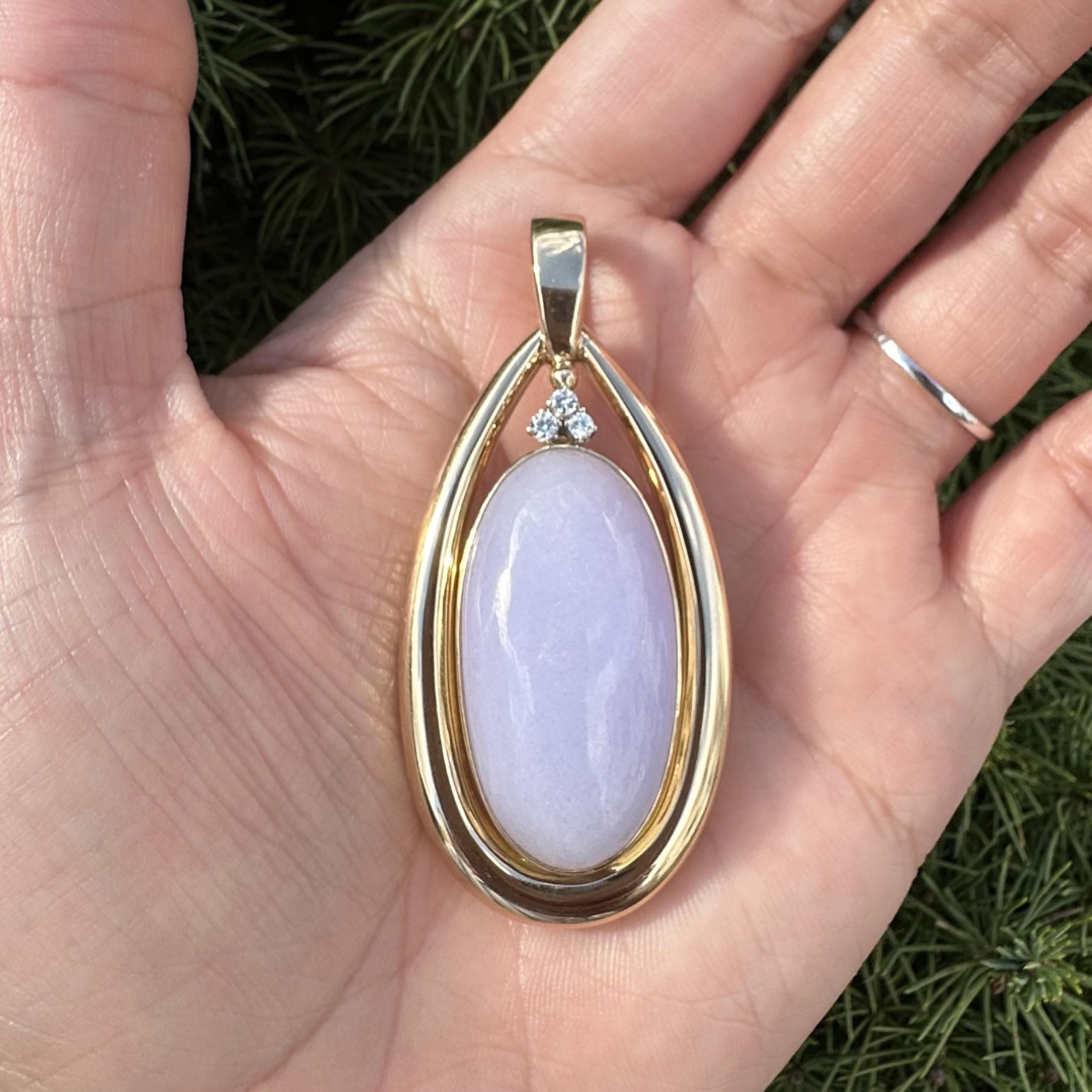 Pendentif diamant en or massif 14k GIA Jade A de Birmanie ovale violet et lavande en vente 4