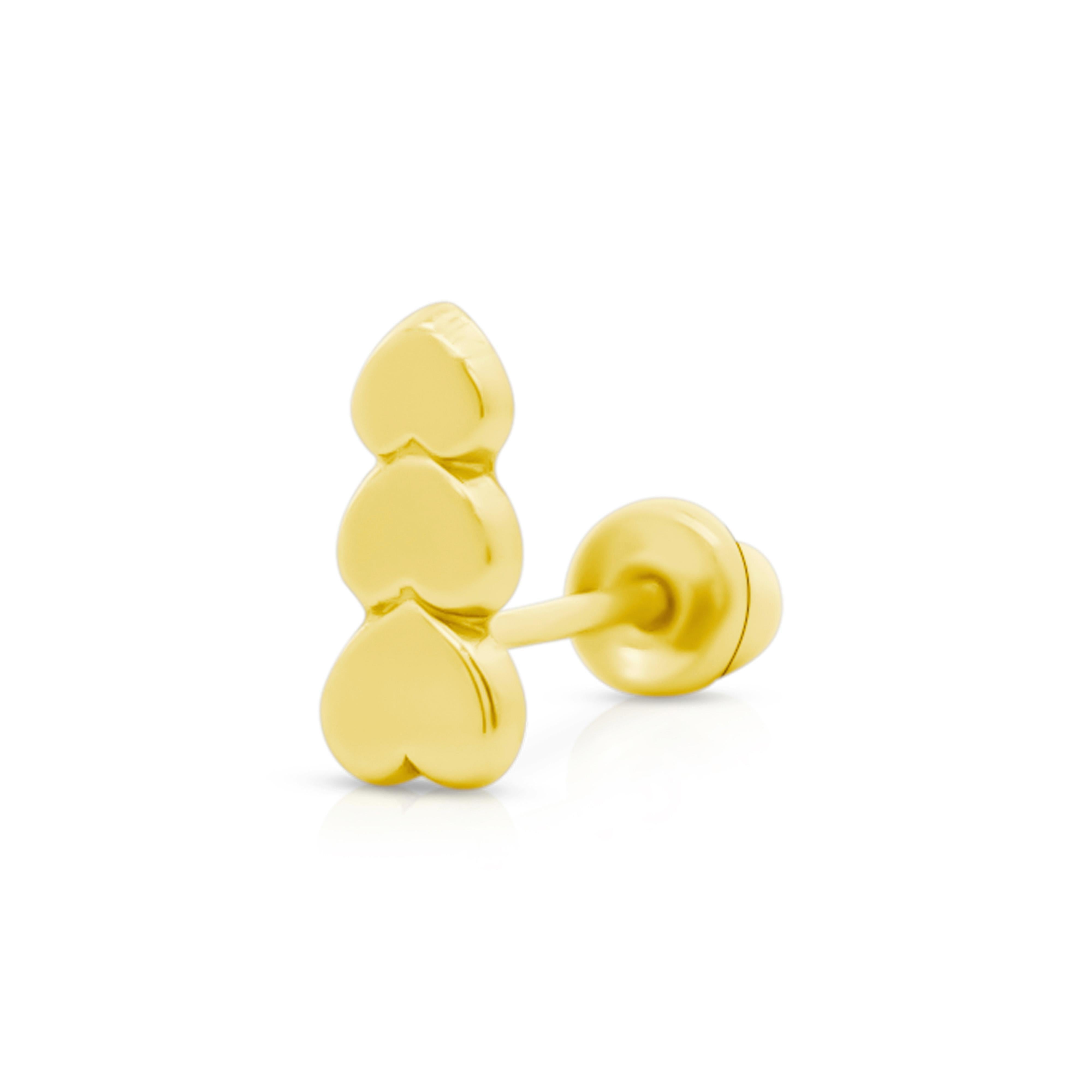 Orecchini a cuore con tripla graduazione in oro giallo massiccio 14K Chiusura a vite.

Realizzato in oro giallo massiccio da 14 carati. Non placcato, vermeil o placcato oro. Venduto in coppia.

Dettagli:
Metallo: Oro giallo massiccio 14K
Dimensioni: