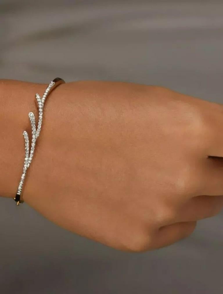 Bracelet artisanal en or massif 14 carats avec diamants naturels Neuf - En vente à Chicago, IL