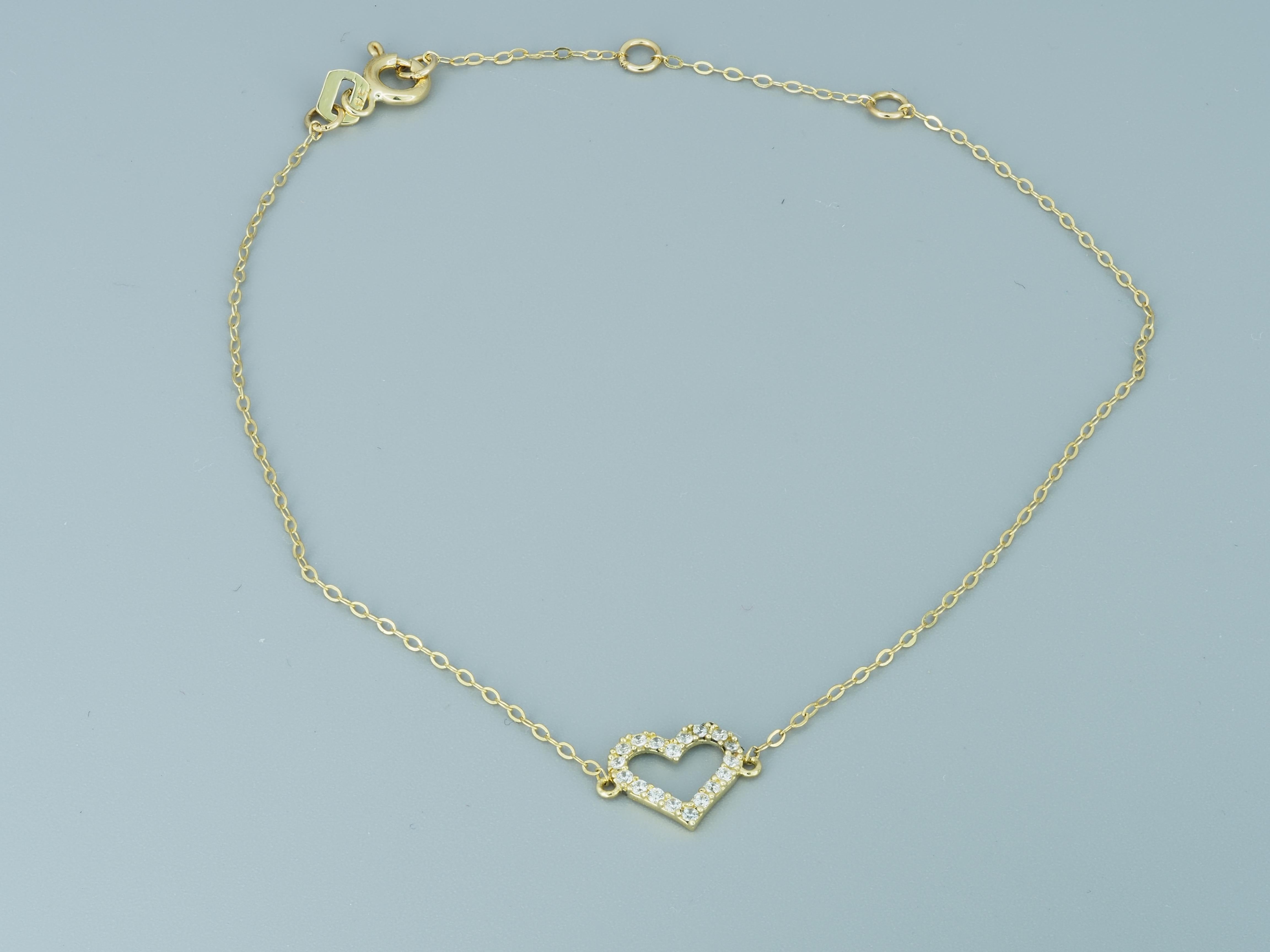 14k Solid Gold Heart Bracelet, Tiny Heart Gold Bracelet In New Condition For Sale In Istanbul, TR