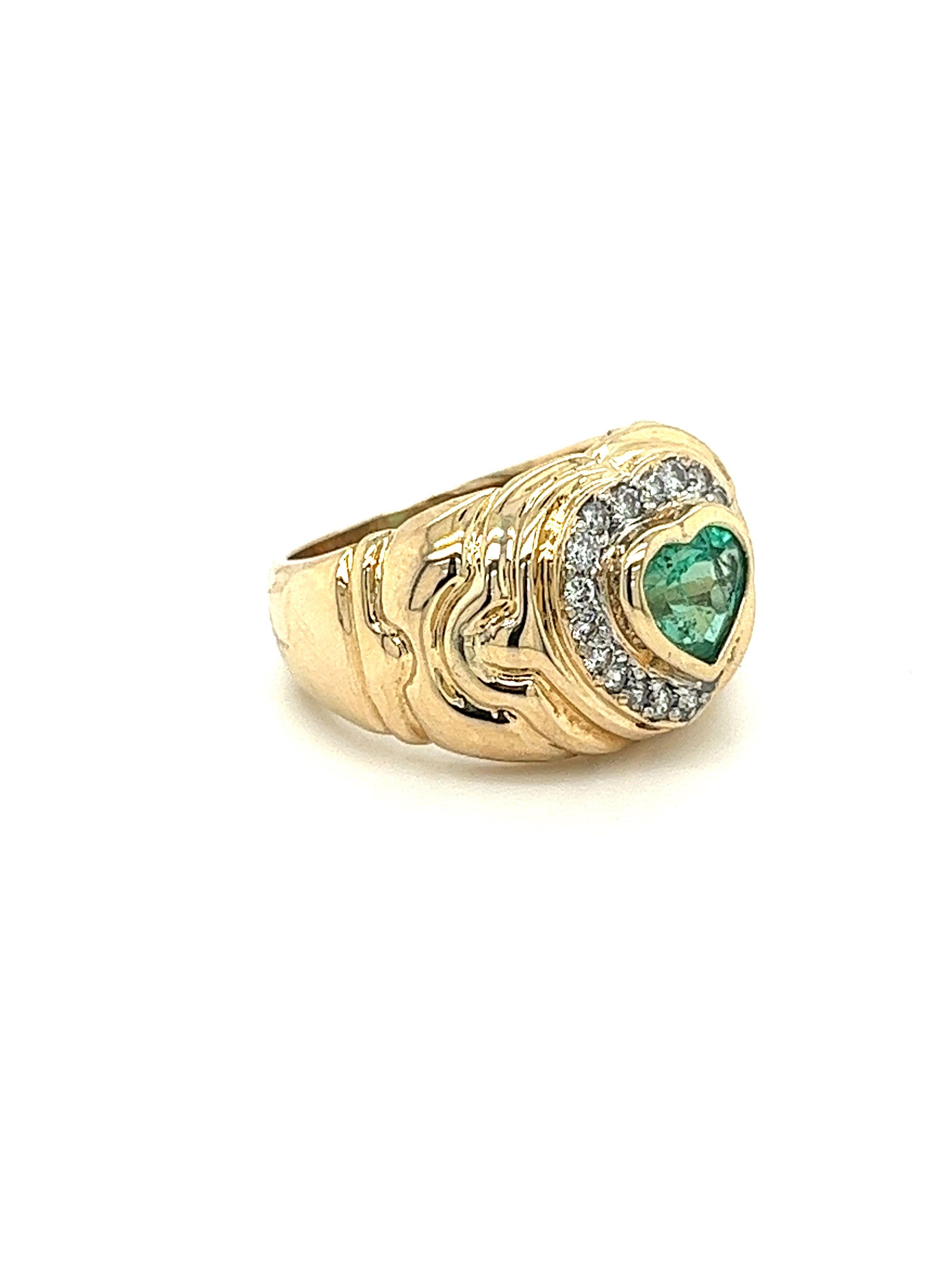 14K Solid Gold Heart Shape Emerald Diamond Thick Pinky Ring Textured Gold For Sale 1