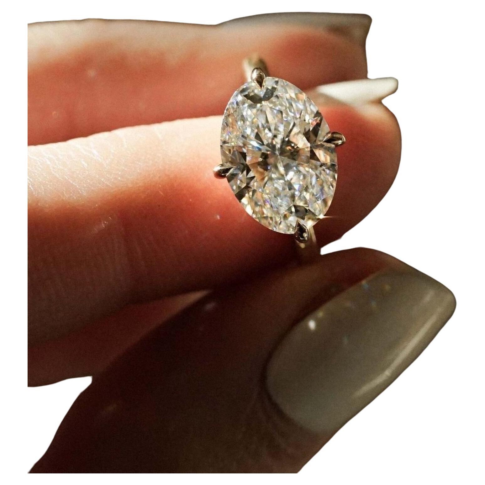 Anillo Halo Oculto de oro macizo de 14 quilates Anillo solitario de moissanita de corte ovalado. Art Decó