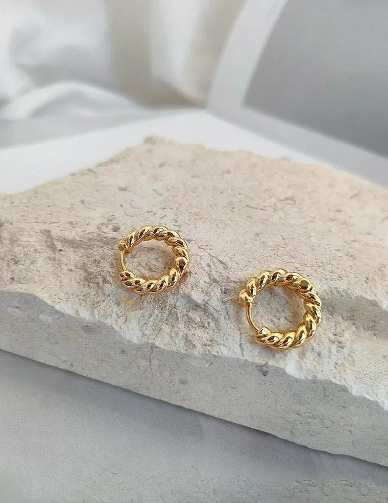 Boucles d'oreilles en or massif 14K pour femmes Luxe Pour femmes en vente