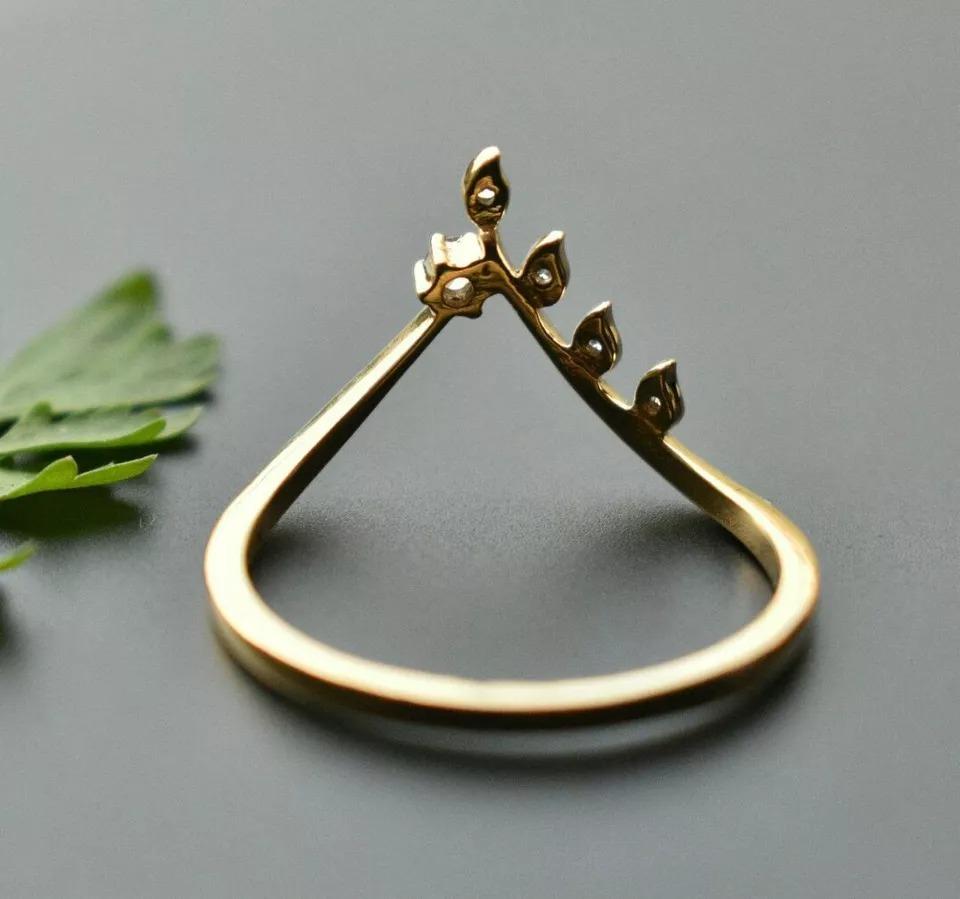 14k Solid Gold Leaf Chevron Wedding Statement Ring Gold Deep V Wedding Bands
Light weight can be worn everyday

Additional information:
Condition: New with tags: A brand-new, unused, and unworn item (including handmade items) in the original