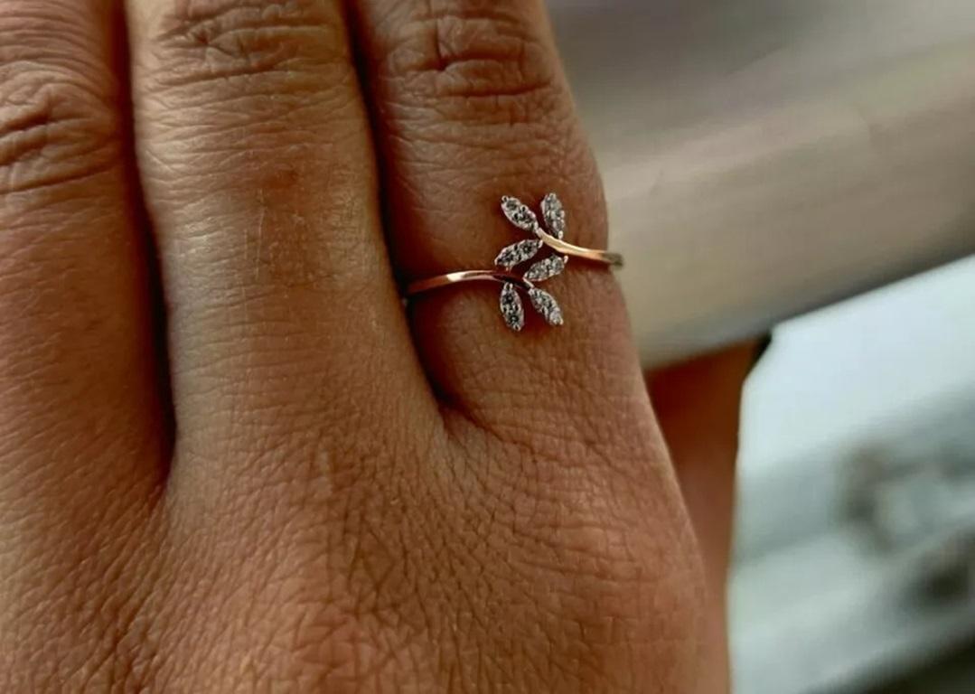 Round Cut 14k Solid Gold Leaf Diamond Ring Handmade For Sale