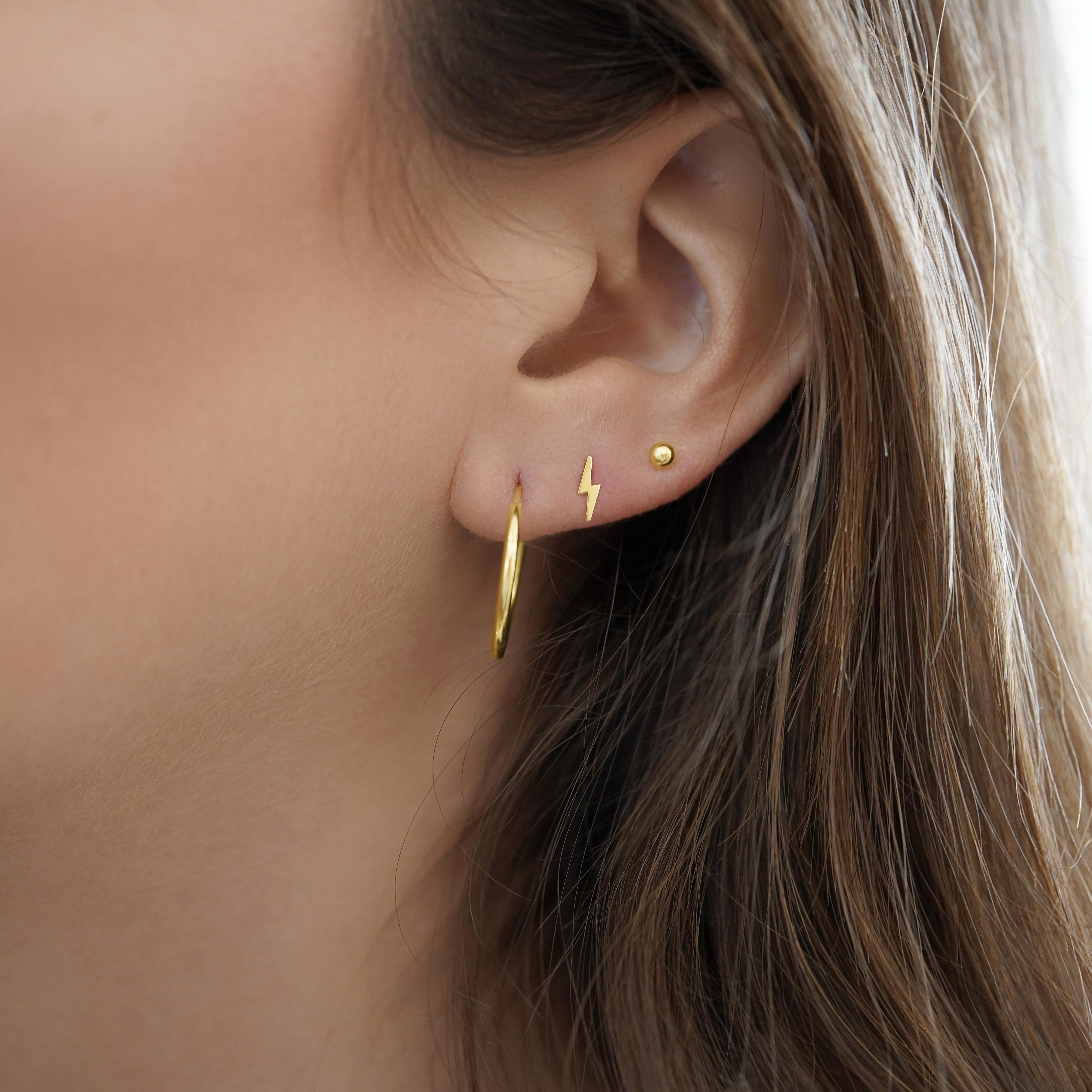 Women's 14K Solid Gold Lightning Bolt Dainty Stud Earrings in Screw Back Closure For Sale