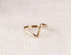 Bague de fille minimaliste en or massif 14k Lightning Bolt Zig Zag Handmade Valentines Minimalist Girl Ring.