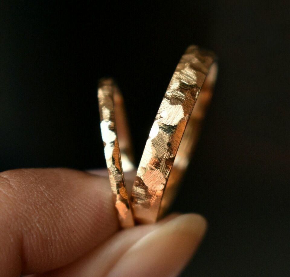 14k Massivgold Passende Paare Ringe Seiner gebürsteten Ehering. im Angebot 1