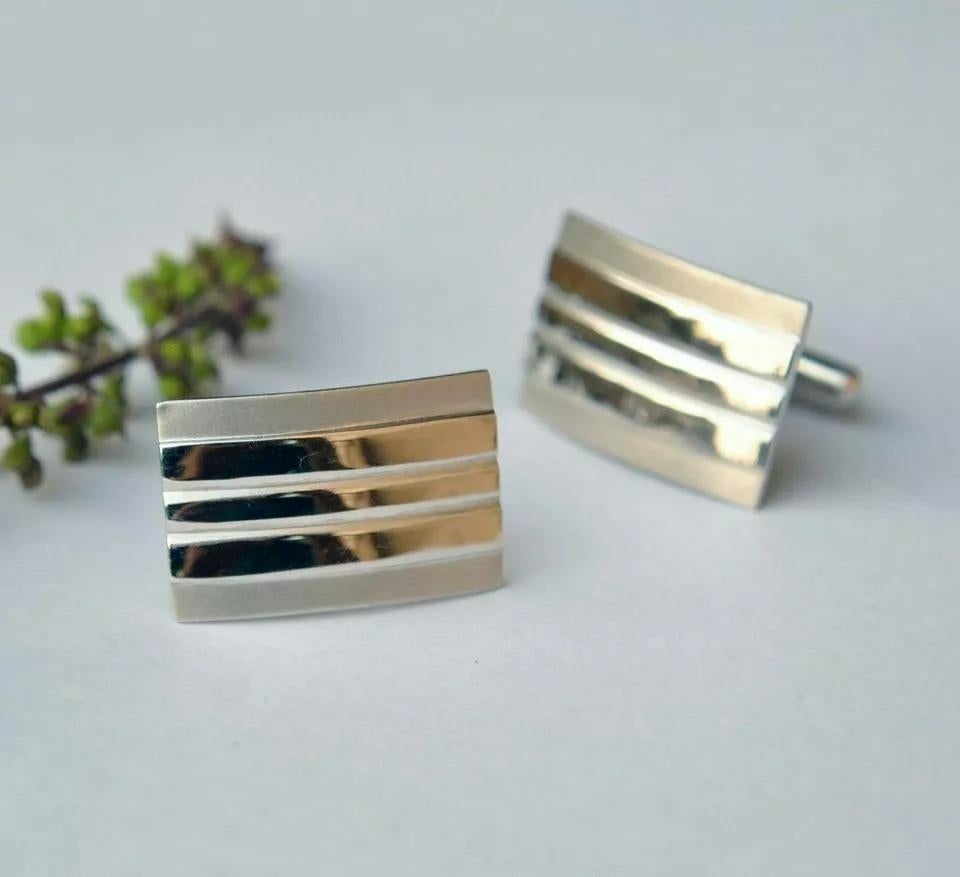 Boutons de manchette pour hommes rectangulaires mats et brillants en or massif 14 carats Pour hommes en vente